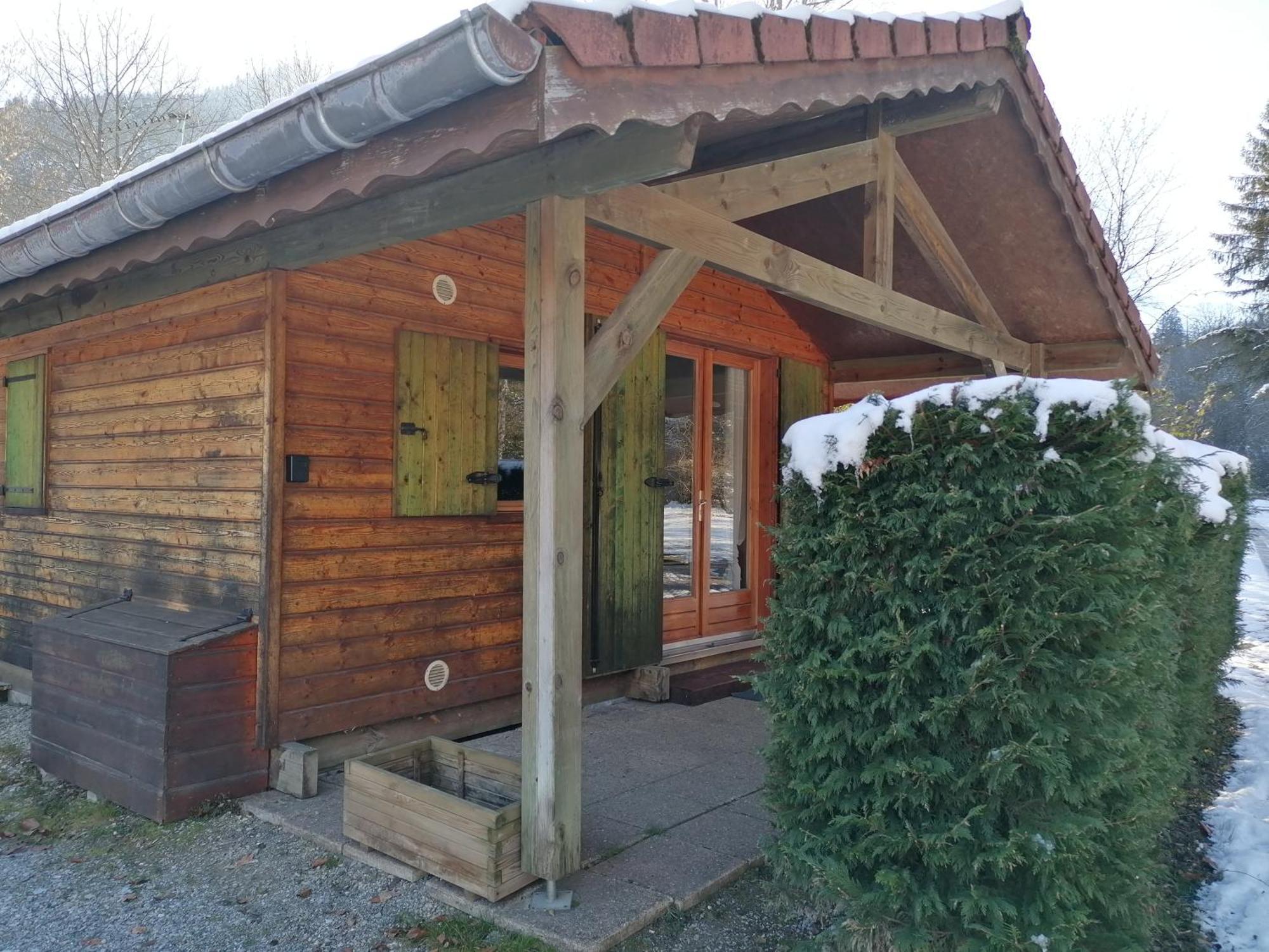 Camping Le Trejeux - Petit Chalet Thônes Exteriér fotografie