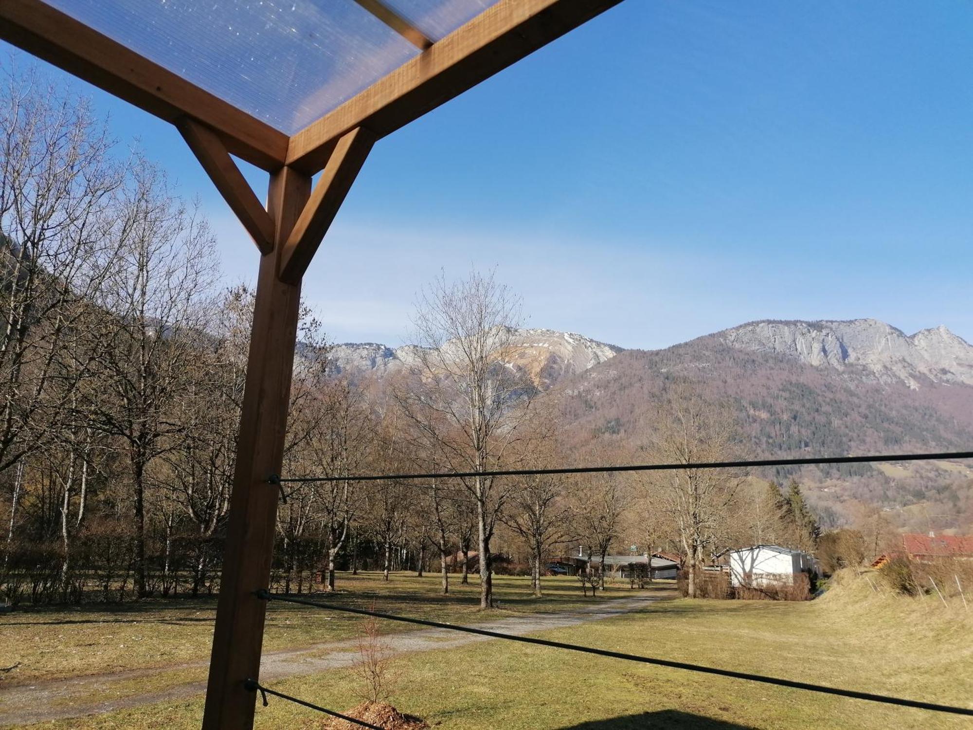Camping Le Trejeux - Petit Chalet Thônes Exteriér fotografie